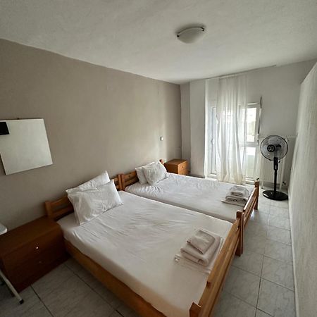 Rooms To Let Stefos Nea Chili Bagian luar foto