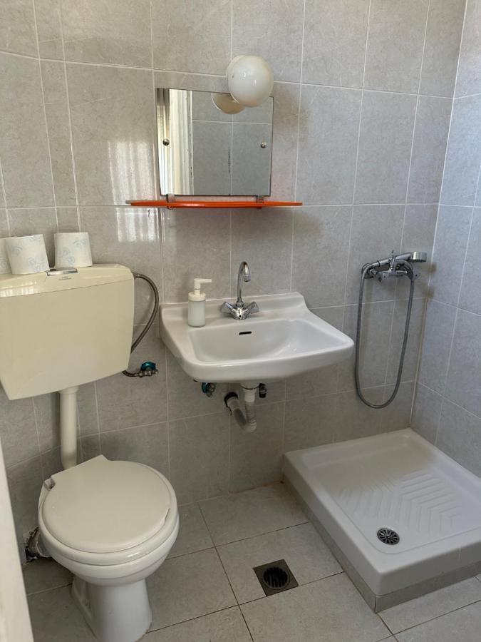 Rooms To Let Stefos Nea Chili Bagian luar foto