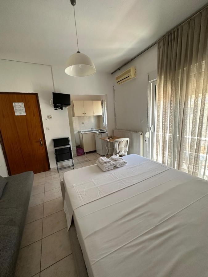 Rooms To Let Stefos Nea Chili Bagian luar foto