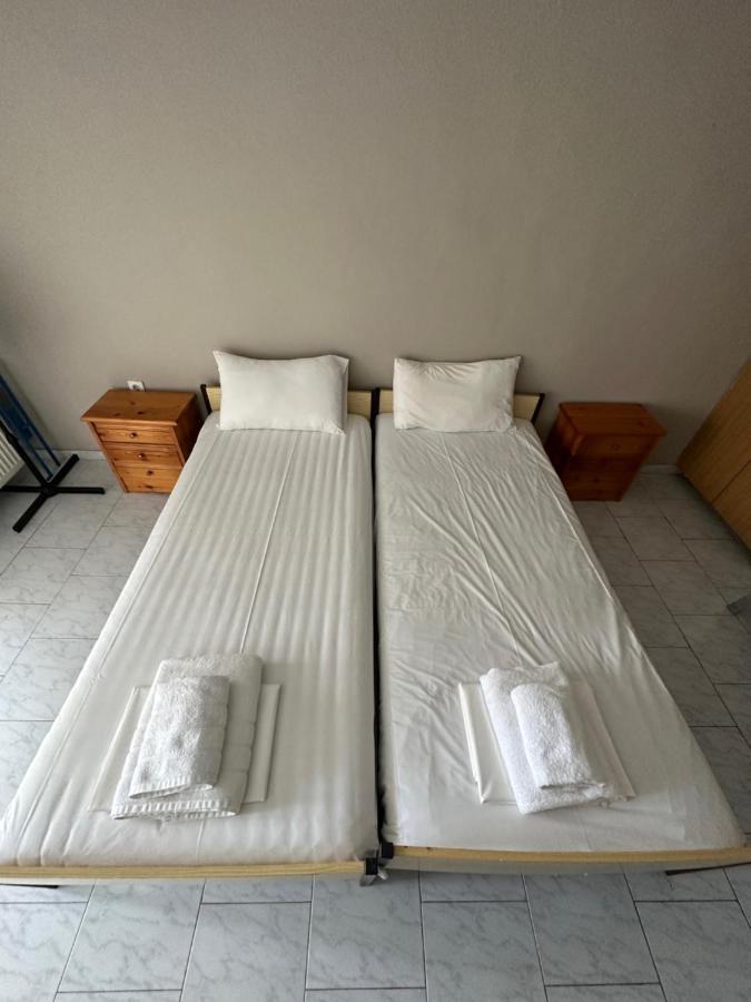 Rooms To Let Stefos Nea Chili Bagian luar foto